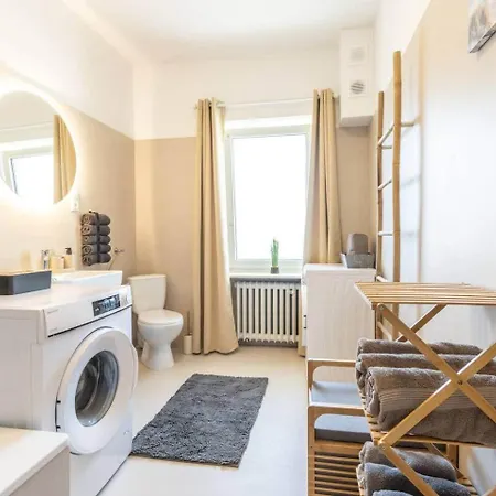50 M Rhein - 6 Personen - Stadt - Sunset Balkon Apartment *