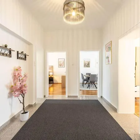 50 M Rhein - 6 Personen - Stadt - Sunset Balkon Apartment *